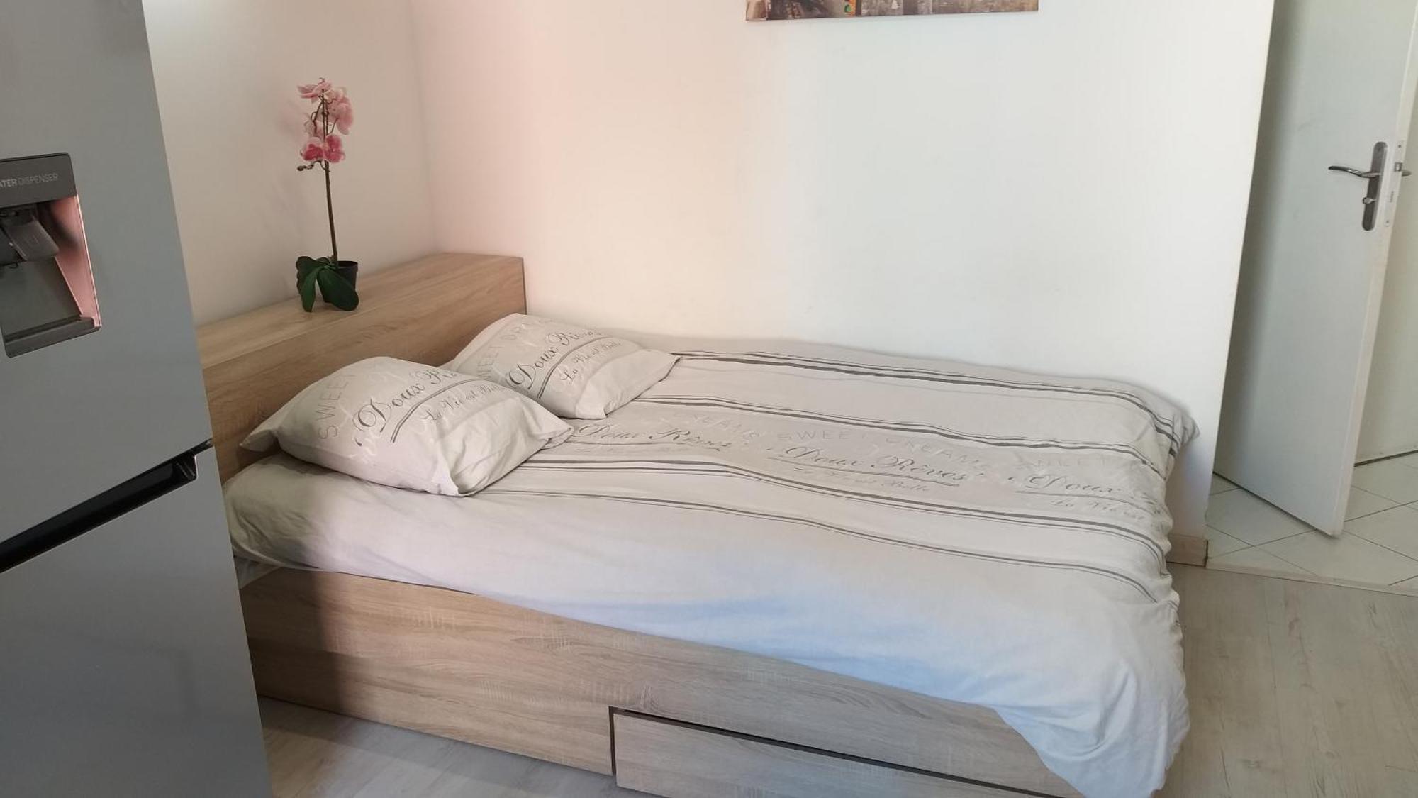 Magnifique Studio Au Coeur Historique De Fréjus Kültér fotó